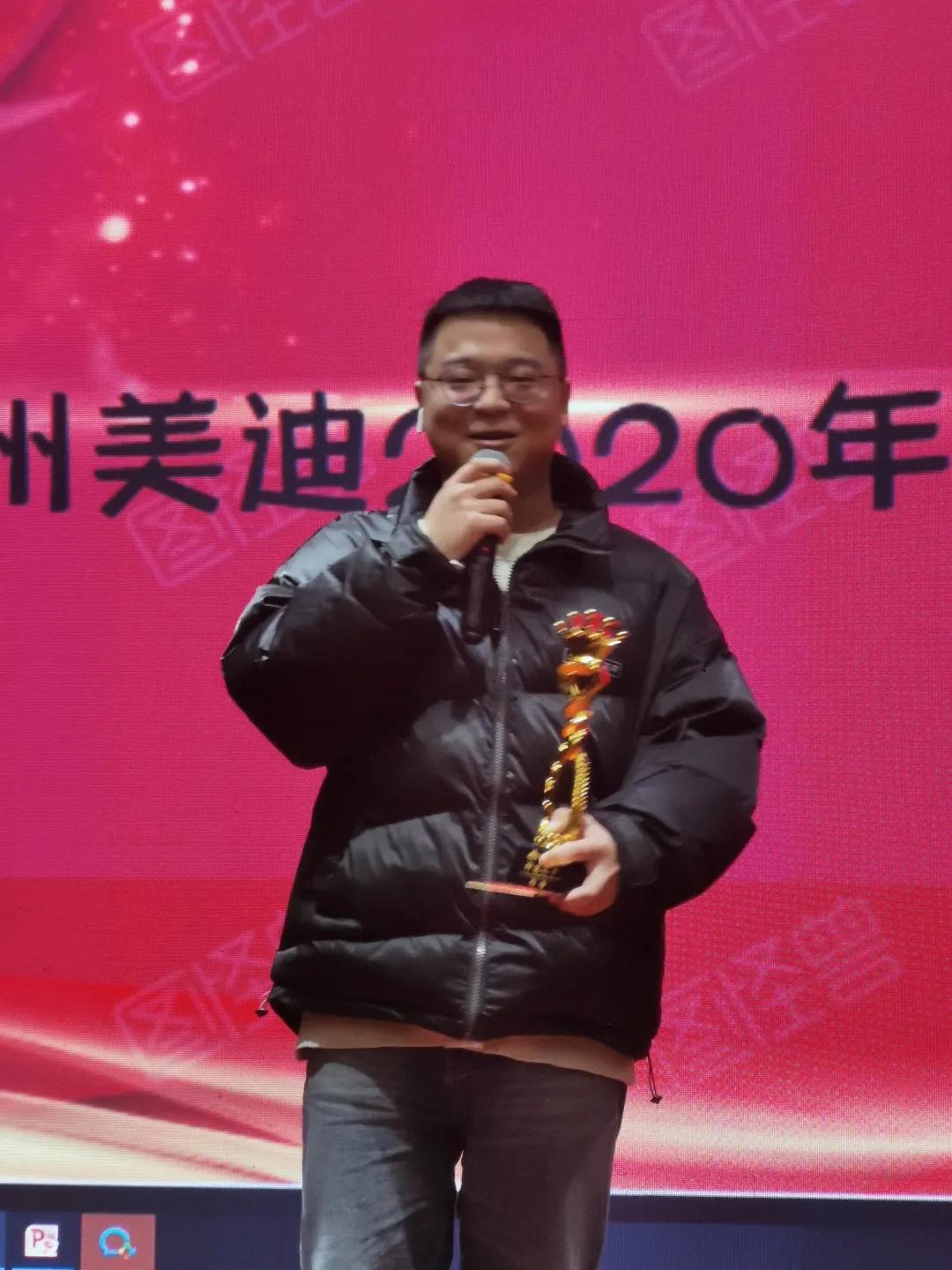 1611716120132288.jpg 1611716120132288.jpg